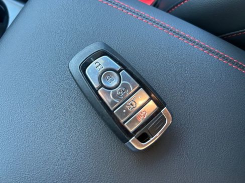 Used 2025 Ford Explorer ST-Line w/ ST-Line Street Pack image 33