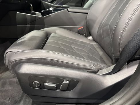 Used 2024 BMW i5 eDrive40i w/ Premium Package image 15