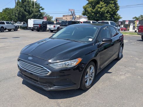 Used 2018 Ford Fusion SE FWD image 10