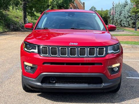 Used 2018 Jeep Compass Latitude w/ Popular Equipment Group AWD/4WD image 24