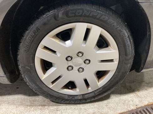 Used 2014 Dodge Avenger SE FWD image 13