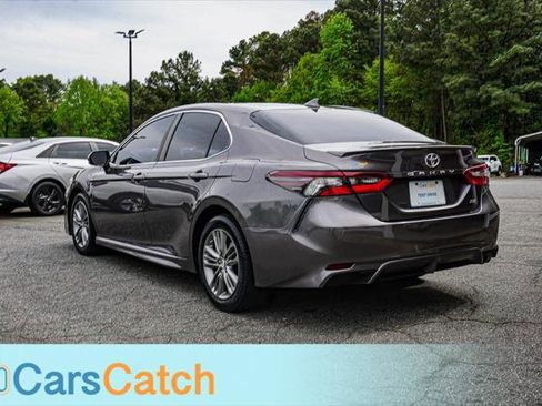 Used 2021 Toyota Camry SE image 13