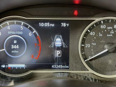 Used 2025 Nissan Versa SV FWD image 19