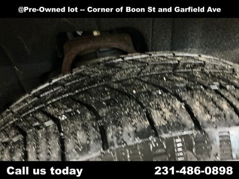 Used 2015 Chevrolet Silverado 1500 LTZ AWD/4WD image 11
