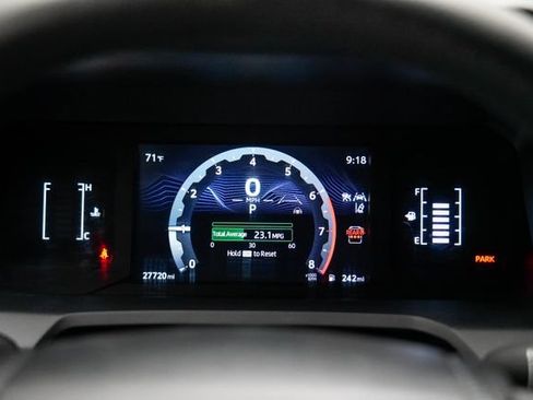 Used 2025 Toyota 4Runner SR5 AWD/4WD image 21