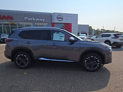 New 2026 Nissan Rogue Platinum w/ Platinum Premium Package image 8