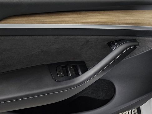 Used 2023 Tesla Model Y Long Range image 26