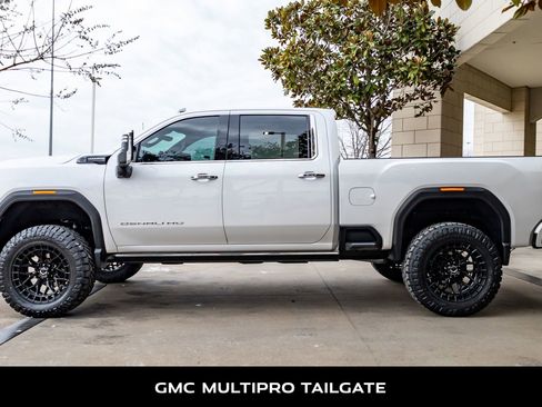Used 2024 GMC Sierra 2500 Denali Ultimate AWD/4WD image 6