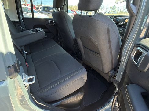 Used 2025 Jeep Wrangler Sahara w/ Safety Group image 21