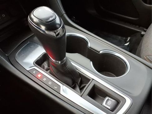 Used 2019 Chevrolet Equinox LT image 20