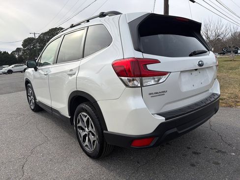 Used 2019 Subaru Forester Premium image 7
