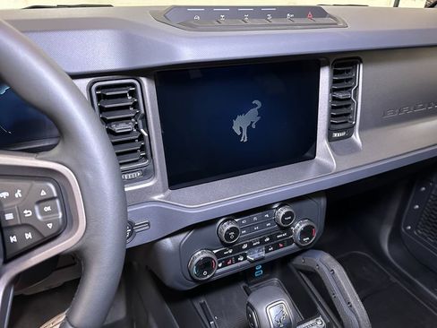 New 2025 Ford Bronco Badlands image 28