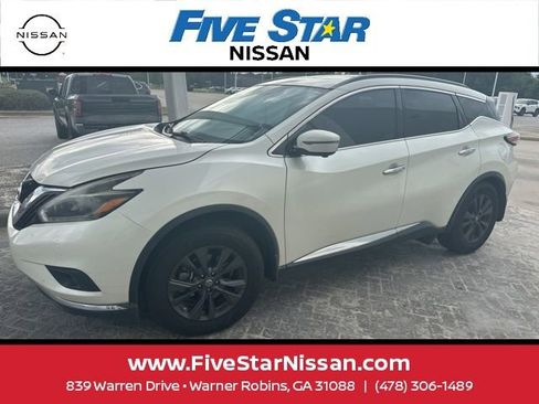 Used 2018 Nissan Murano SV w/ Premium Package FWD image 3