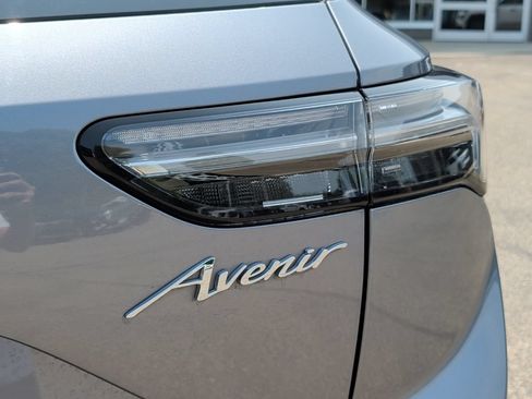 Used 2021 Buick Envision Avenir w/ Technology Package II AWD/4WD image 44