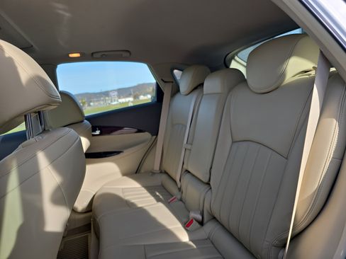 Used 2015 INFINITI QX50 Journey w/ Premium Package image 14