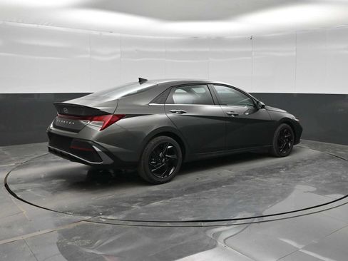 New 2026 Hyundai Elantra SEL Sport Premium FWD image 7