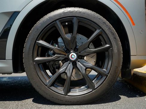 Used 2023 BMW X7 M60i w/ Executive Package AWD/4WD image 17