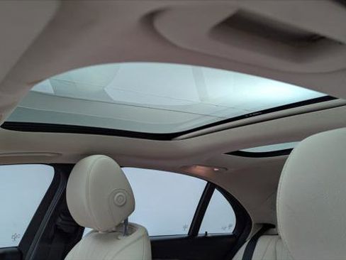 Used 2018 Mercedes-Benz E 300 image 34