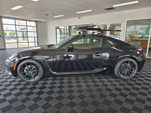 Used 2023 Toyota GR86 Premium w/ ALL Weather Mat Package (TMS) RWD image 6