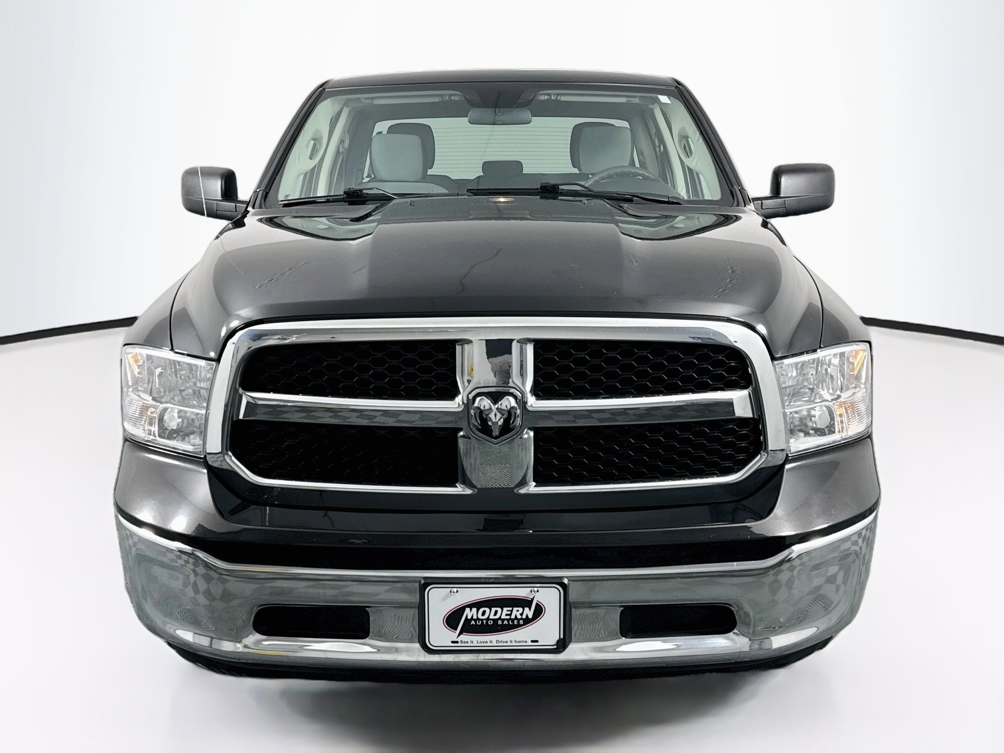 Used 2023 RAM 1500 Classic SLT AWD/4WD image 7