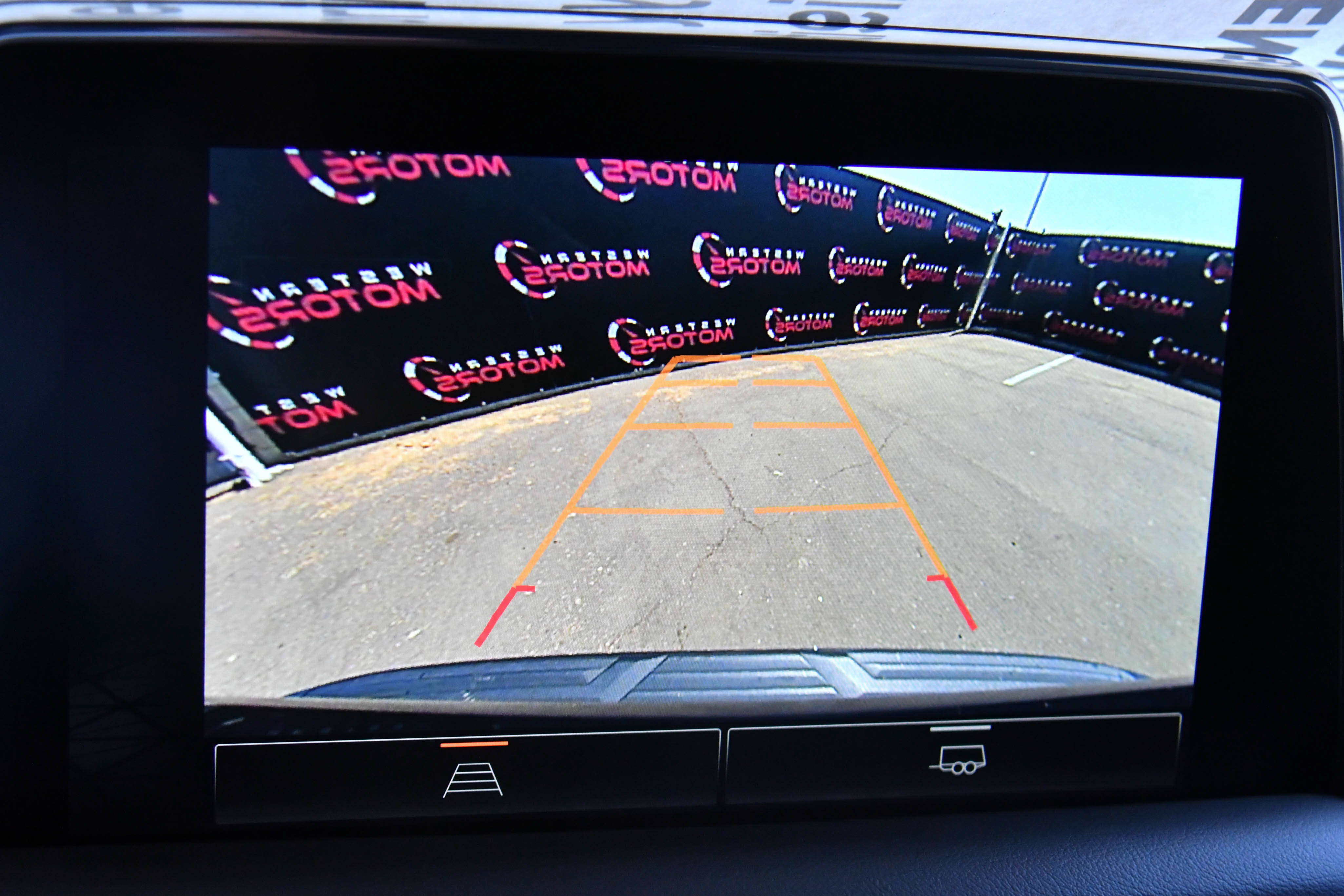 Used 2024 GMC Yukon SLE AWD/4WD image 18