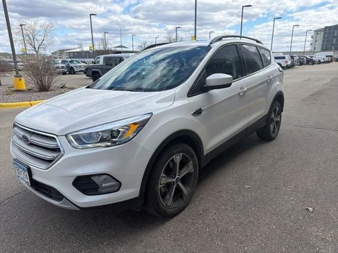 Used 2018 Ford Escape SEL AWD/4WD image 4