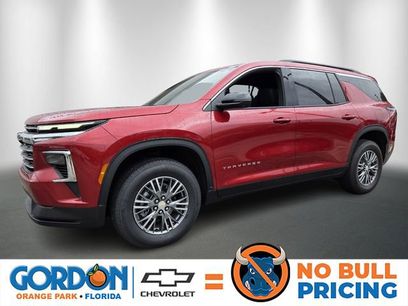 Used 2025 Chevrolet Traverse LT w/ Driver Confidence Package