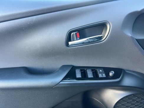 Used 2019 Toyota Prius Prime FWD image 11