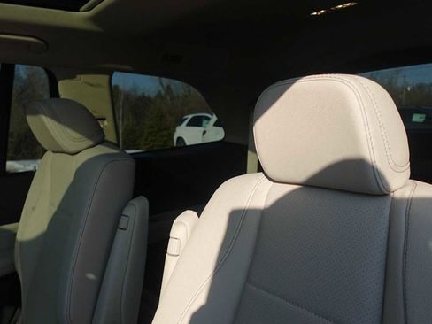 New 2026 Mercedes-Benz GLS 450 GLS 450 image 27