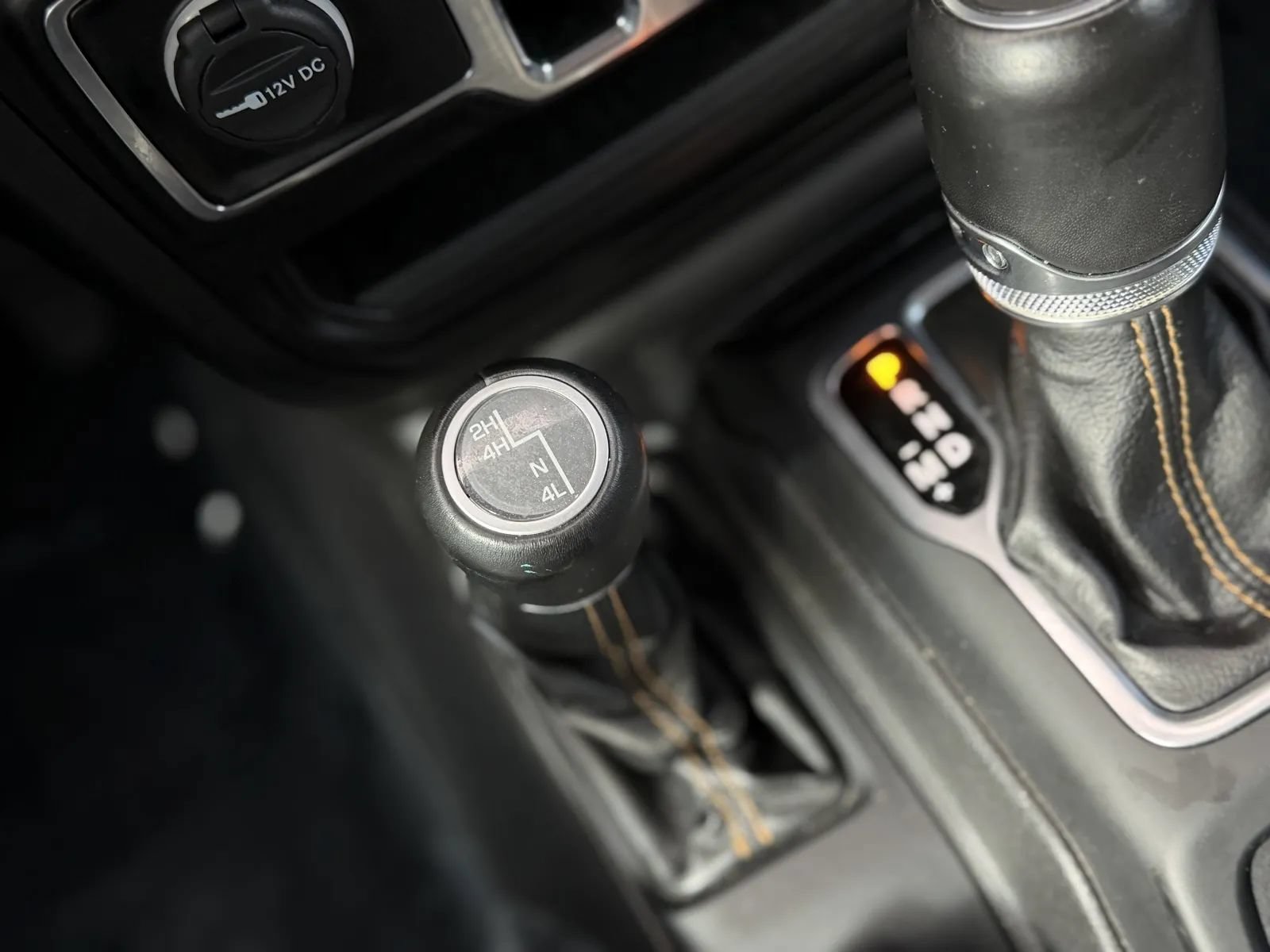 Used 2022 Jeep Gladiator Overland AWD/4WD image 36