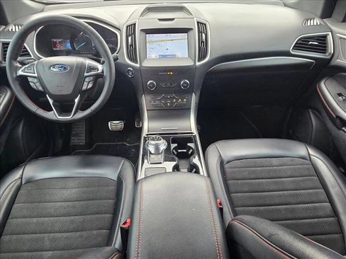 Used 2020 Ford Edge ST-Line FWD image 18
