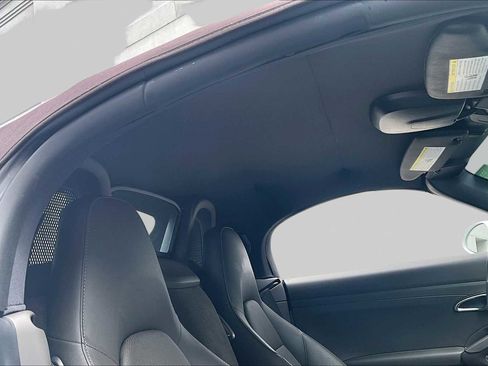 Used 2021 Porsche 718 Boxster RWD image 13