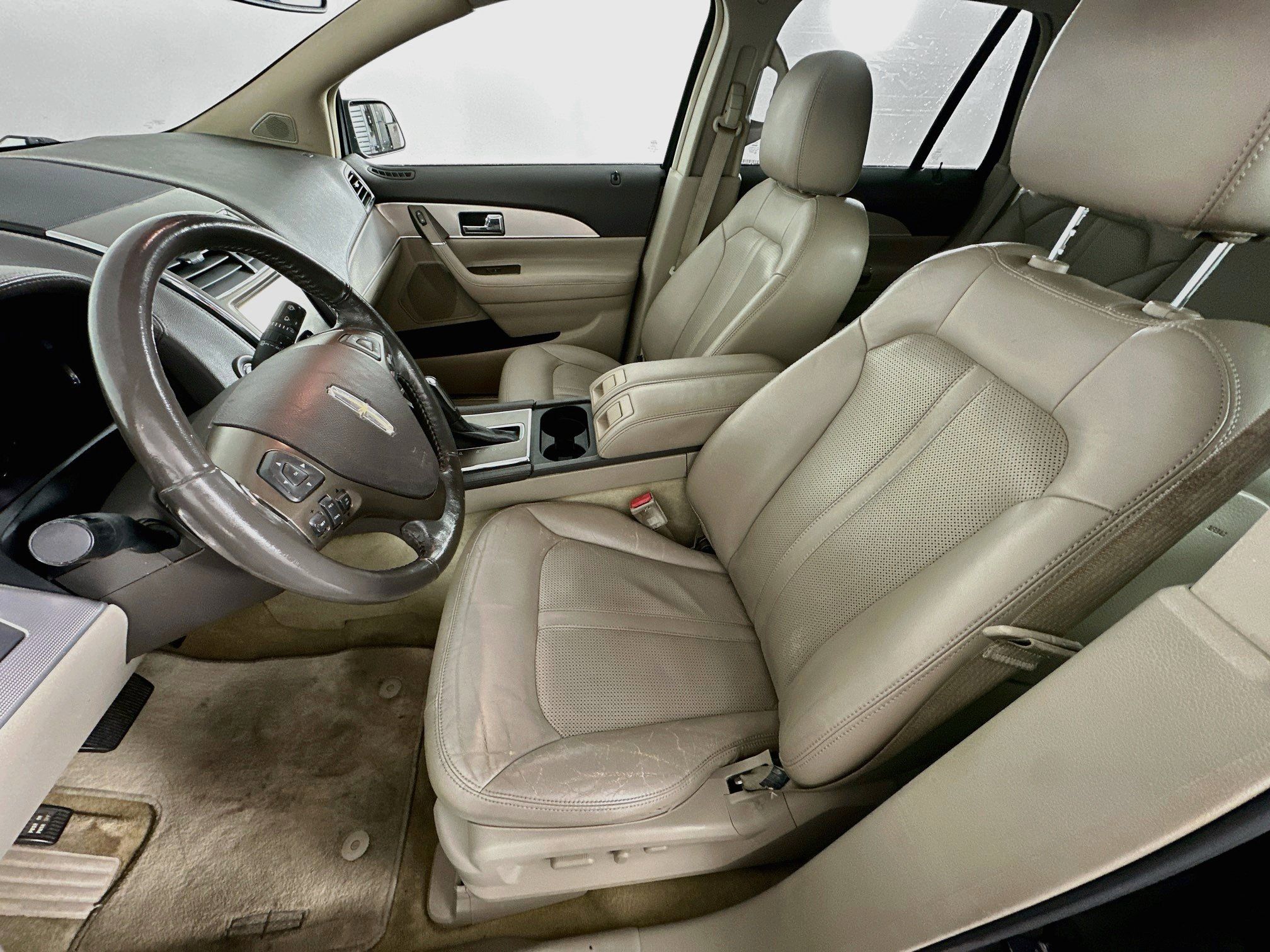 Used 2013 Lincoln MKX FWD image 13