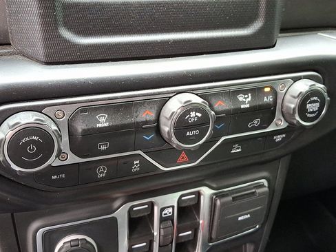 Certified 2021 Jeep Wrangler Unlimited Sport image 17