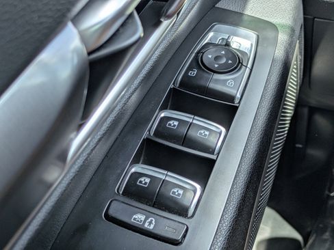 Used 2023 Kia Telluride S FWD image 20