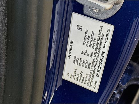 Used 2022 Tesla Model 3 Performance image 12