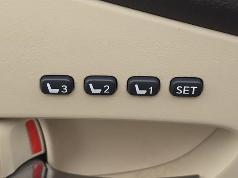 Used 2013 Lexus RX 350 FWD w/ Premium Pkg image 16