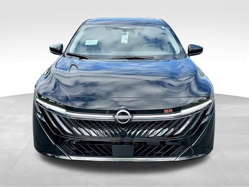 New 2026 Nissan Sentra SR w/ SR Premium Package FWD image 2