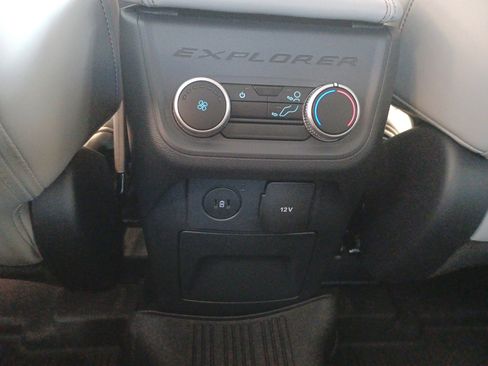 New 2025 Ford Explorer Active w/ Active Comfort Package image 18