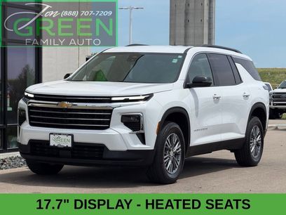 Used 2025 Chevrolet Traverse LT