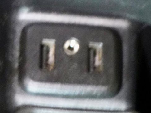 Used 2017 GMC Sierra 1500 SLT w/ SLT Premium Package image 24