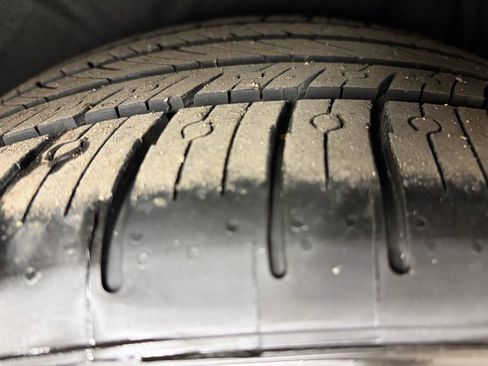 Used 2024 Tesla Model Y Performance image 35