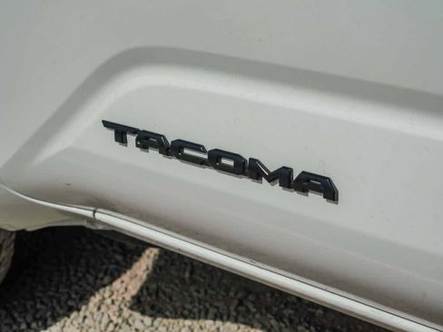Used 2024 Toyota Tacoma TRD Off-Road AWD/4WD image 21