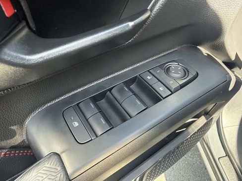 Used 2025 Toyota Tacoma TRD Pro AWD/4WD image 9