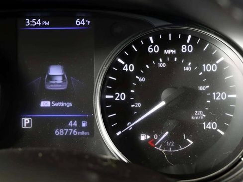 Used 2020 Nissan Rogue SV w/ Premium Package FWD image 30