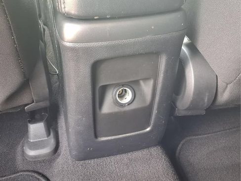 Used 2019 Dodge Journey SE FWD image 19