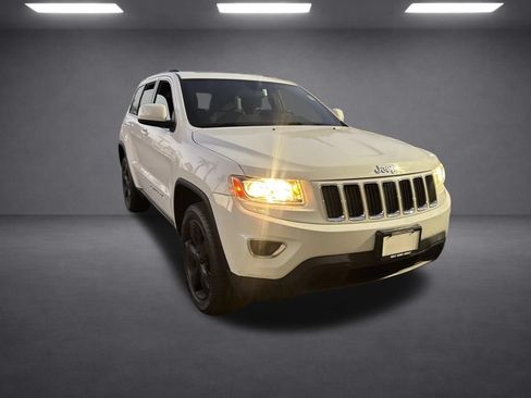 Used 2014 Jeep Grand Cherokee Laredo w/ Security & Convenience Group AWD/4WD image 6