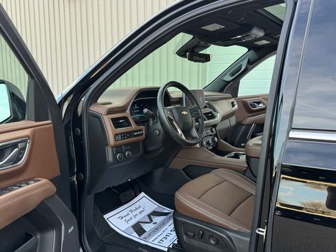 Used 2023 Chevrolet Tahoe High Country w/ Premium Package 2 RWD image 22