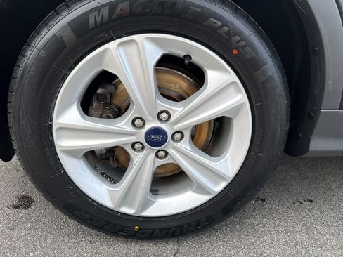 Used 2016 Ford Escape SE w/ SE Cold Weather Package AWD/4WD image 9