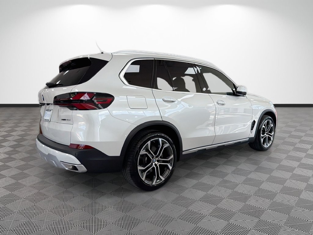 Used 2026 BMW X5 xDrive40i AWD/4WD image 7